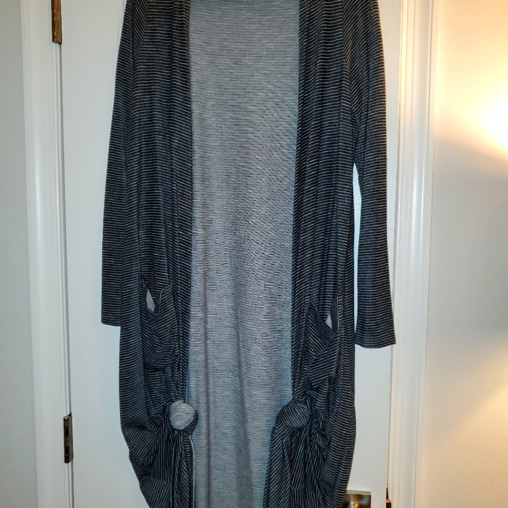 Gorgeous LuLaRoe Sweater duster!